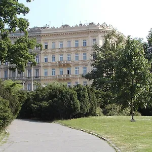 Apartment Katarina, Prague