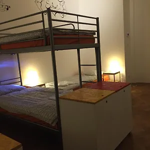 ホステル 1bed4u 2hostel