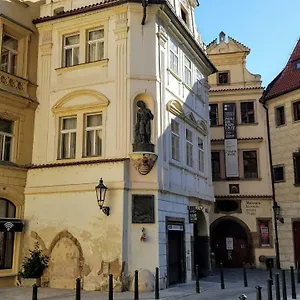 Apartament Tynska 7, Praga