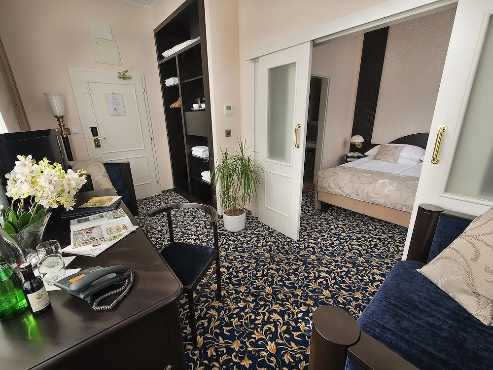 Ea Hotel Royal Esprit Praga Czechy