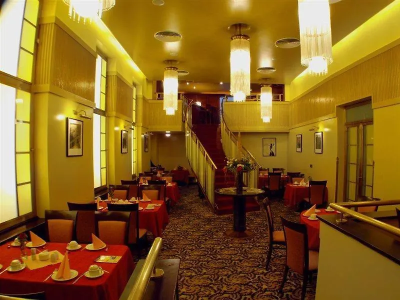 Ea Hotel Royal Esprit Praga 4*,