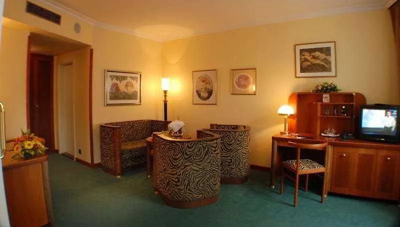 Ea Hotel Royal Esprit Praga Czechy